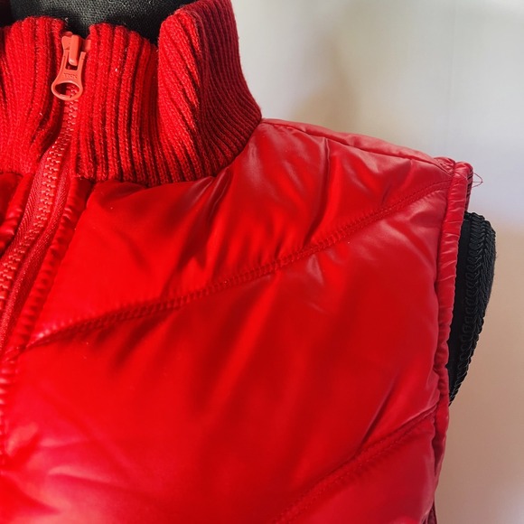 Lightweight Retro Vintage "94 Old Navy Puffer Vest Color Red Cozy zipper Size XS - Picture 6 of 7
